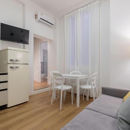 Nuovo Intimo Apt A 10Min Dal Duomo - Homeunity Милано Екстериор снимка
